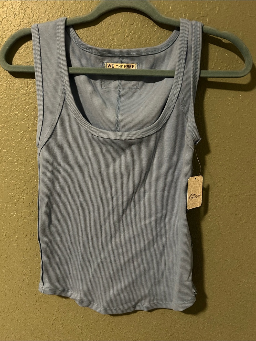 Free People blue ribbed tank top in size S #freepeople #ribbed